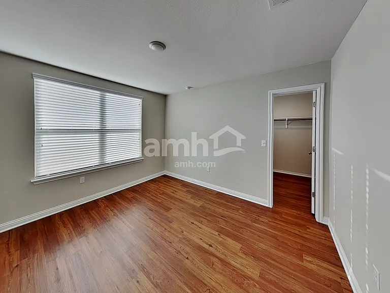 8010 Dampton Ln — Photo 17
