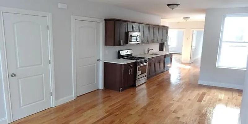 Rented by R New York | media 8