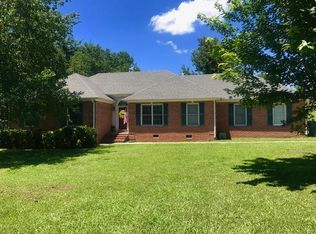 828 Navajo Trl, McMinnville, TN 37110