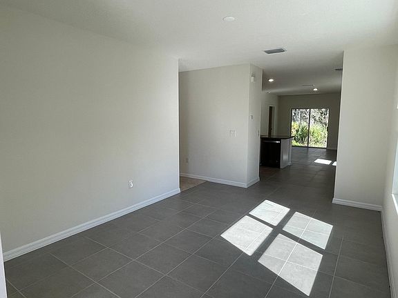 Dining room/multi-purpose room