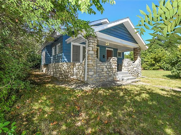3rd image of 5846 Lawn Ave