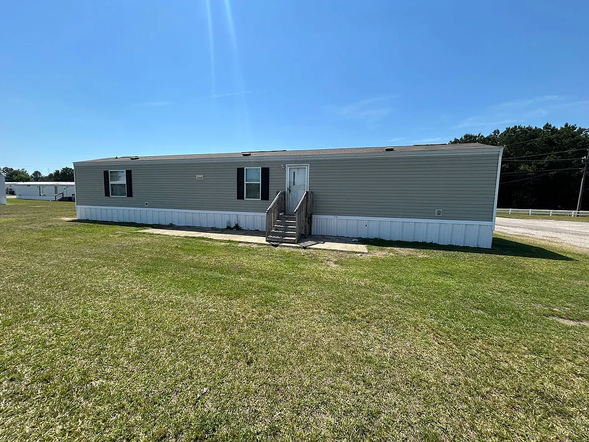 Building Photo - 305 Walker Ct