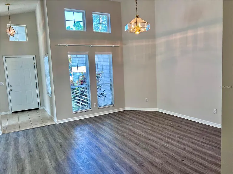 70 Wellesley Ln — Photo 5