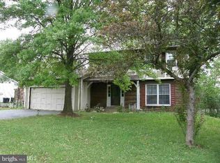 8934 Rolling Rd, Manassas, VA 20110