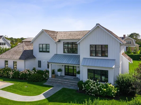 5 Corbett Drive, East Quogue, NY 11942