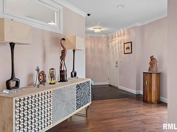 3rd image of 1212 S South Grand Ave W #126