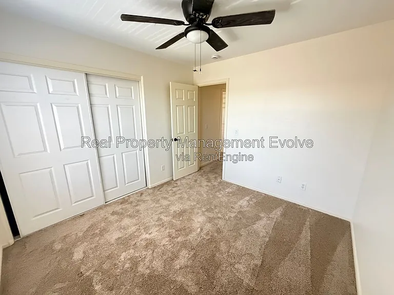 2060 N 30th St — Photo 23