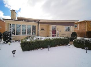 4989 W Wick Dr, Oak Lawn, IL 60453