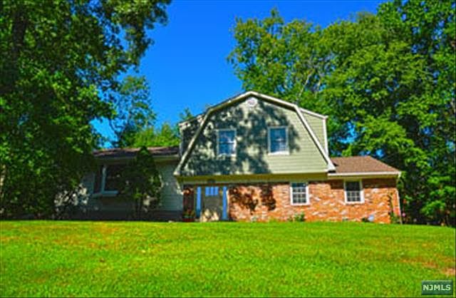 1st image of 712 Chalmers Ct