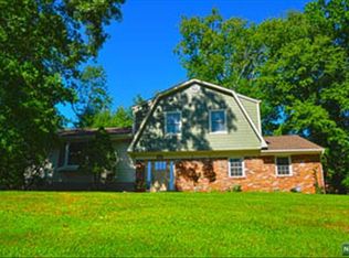 712 Chalmers Ct, River Vale, NJ 07675