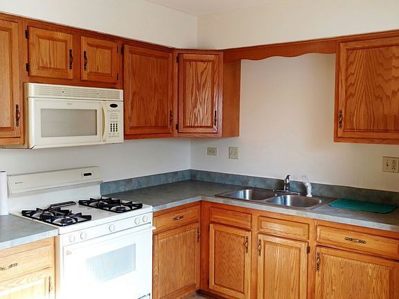 4th image of 6633 Scott Ln APT 9