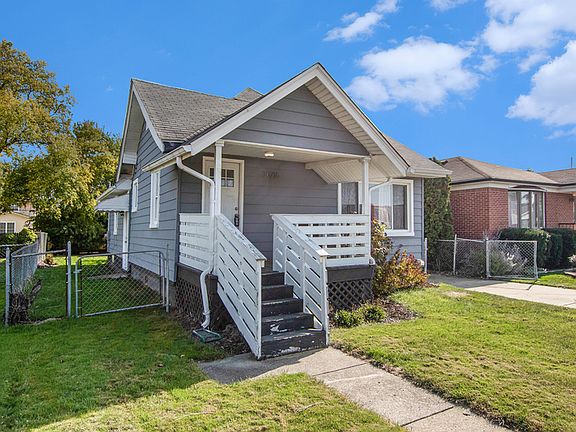 3rd image of 30216 Groveland St