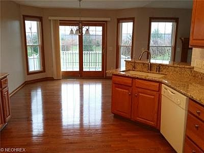 4th image of 121 Canterbury Ct