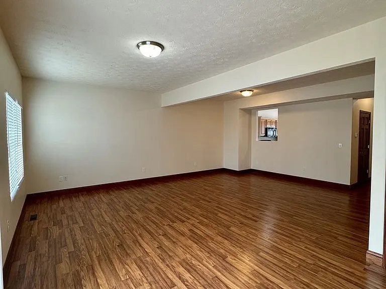 Eagle View Luxury Apartments — Photo 179