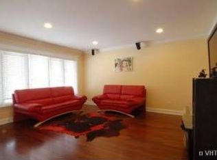 15 W Leon Ln, Prospect Heights, IL