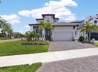1075 Seagrape Dr, Ruskin, FL 33570