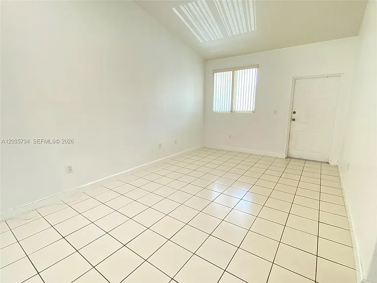 1658 SE 28th Ct #201 — Photo 14