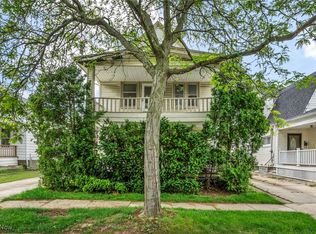 1618 Hopkins Ave, Lakewood, OH