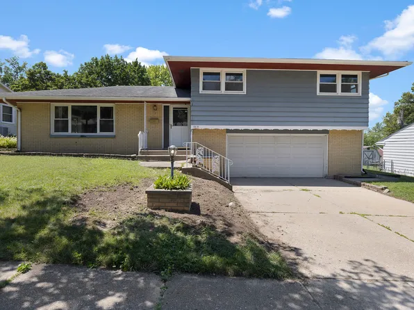 2219 24th St, Rockford, IL 61108