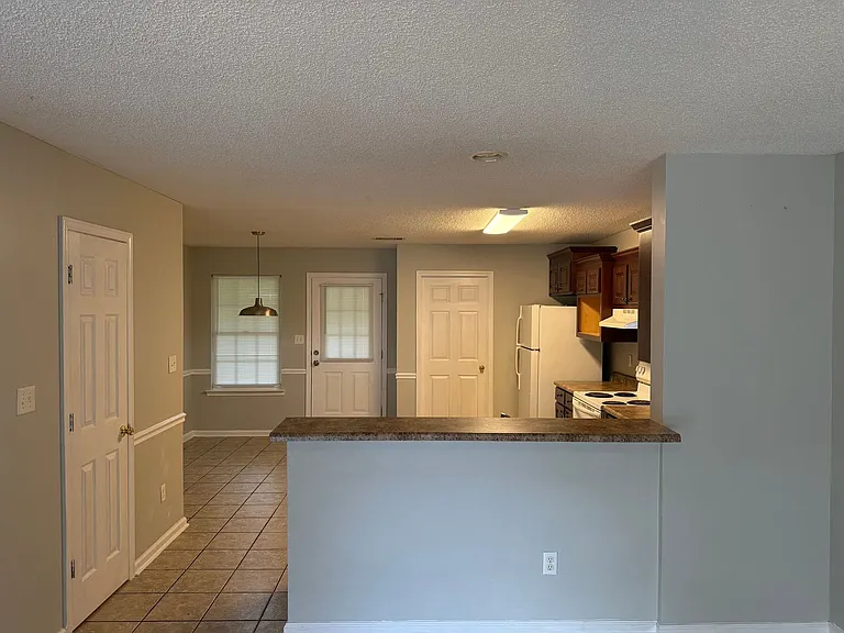 2510 Barnesdale Way — Photo 3