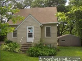 2041 Prosperity Rd N, Maplewood, MN 55109