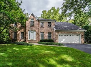 42W306 Ravine Dr, St Charles, IL 60175