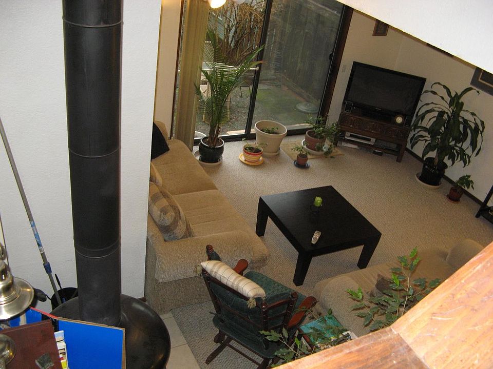 2nd image of 10312 NE 186th St APT 3