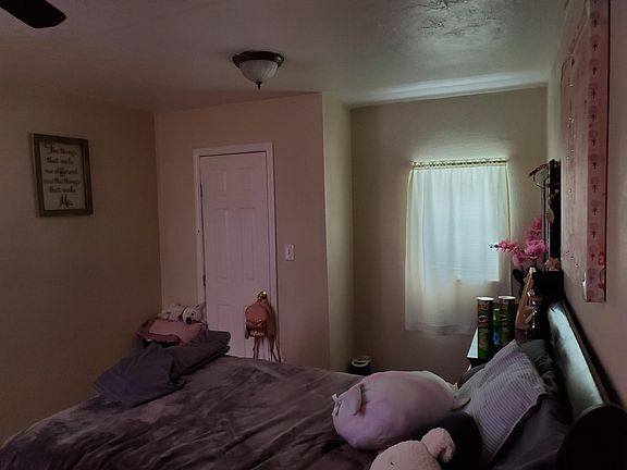 5th image of 513 Bataan Cir