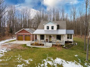 574 Kitty Hawk Ln, South Haven, MI 49090