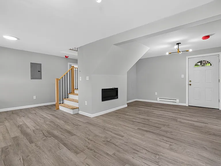 303 W Main St #3 — Photo 13