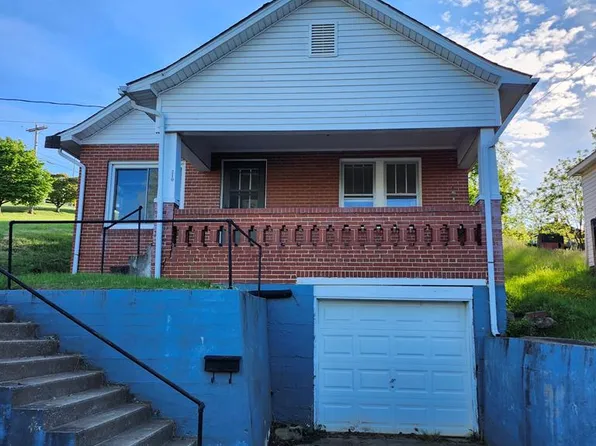 210 Anderson St, Galax, VA 24333