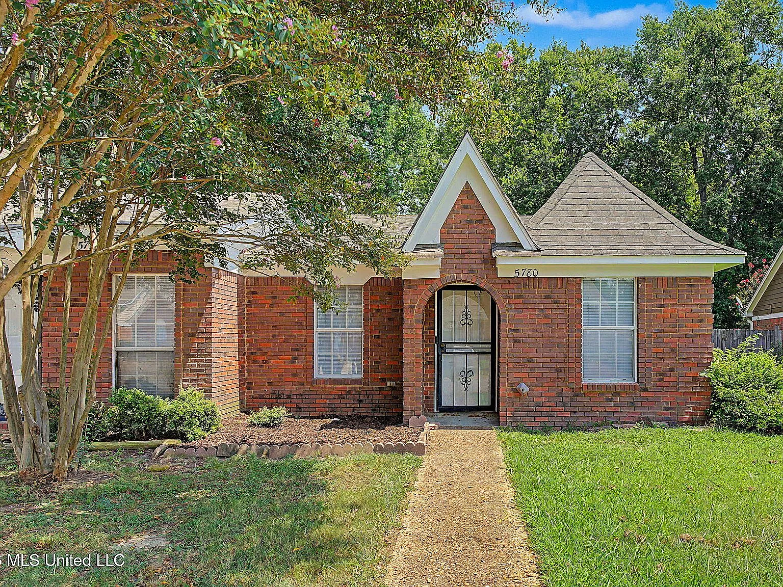 3 bed, 1150 sqft, $1,500 — Photo 2