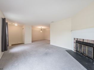 48 Jamestown Rd, Basking Ridge, NJ 07920