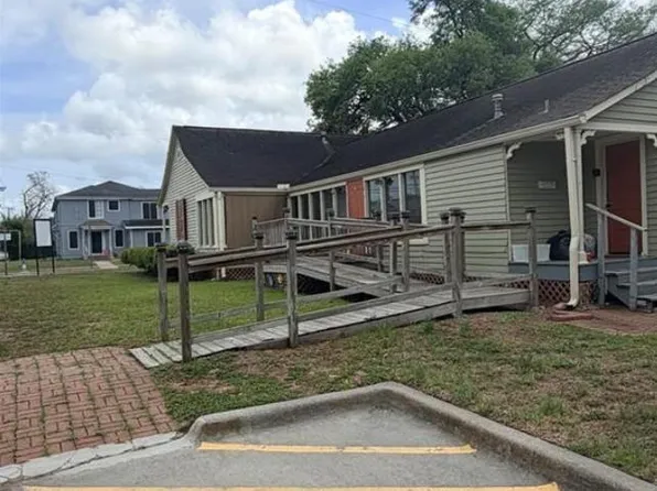 607 N Bridge St, Victoria, TX 77901