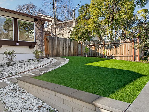 5th image of 21 Saint Julie Ct