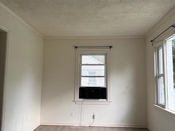 4th image of 413 Cartwright Ave
