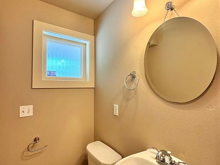 1409 N Northgate Way #A — Photo 7