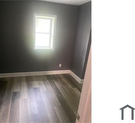 2nd image of 2829 Garfield Ave