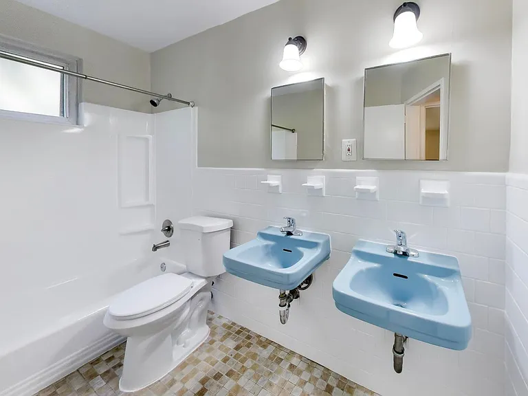 702 Chaney Dr — Photo 34