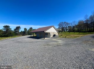 44 Virginia Line Rd, Berkeley Springs, WV 25411