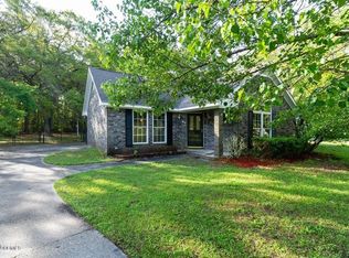 27 Burlington Cir, Beaufort, SC 29906