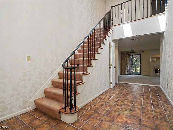 5th image of 624 Hampton Ridge Dr
