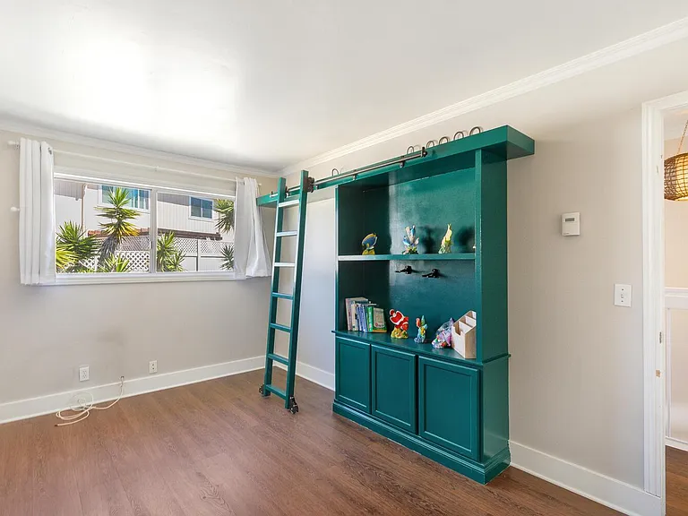 1826 Eastwood Ln — Photo 14