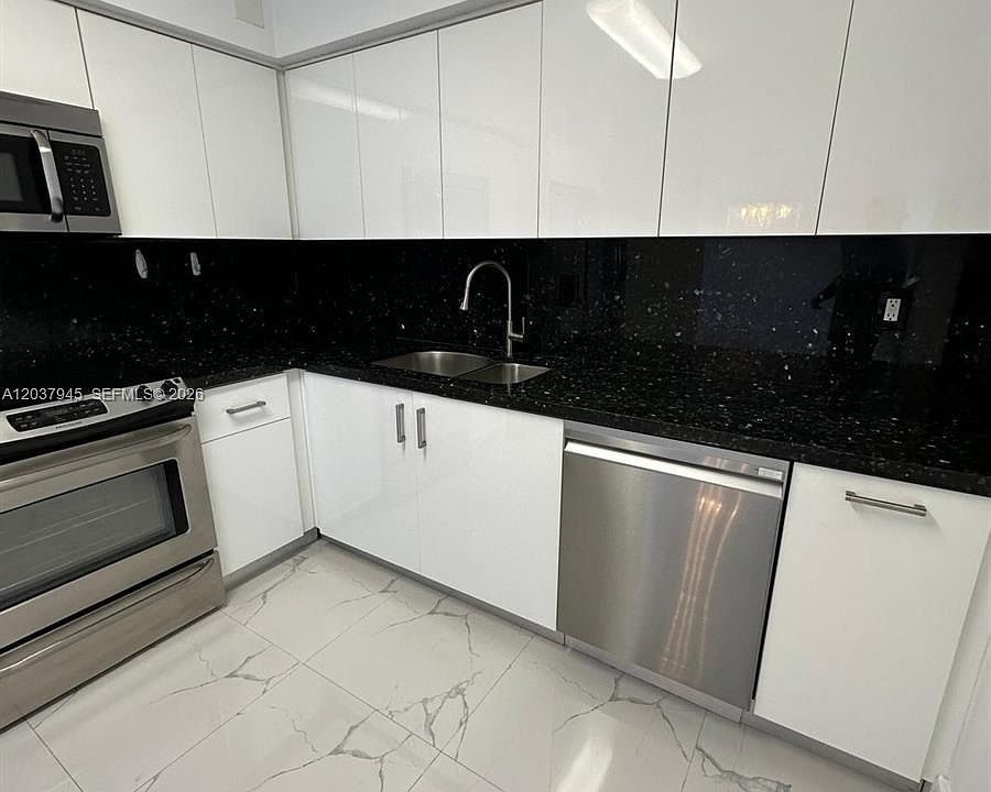 1st image of 3530 Mystic Pointe Dr APT 3208