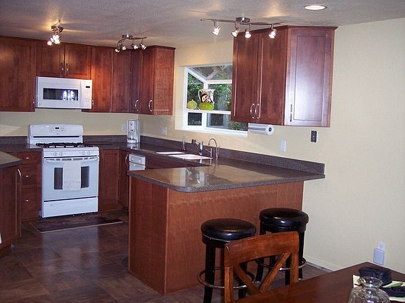 3rd image of 1449 NW Montwood Ln