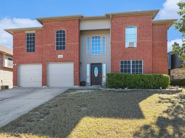 1229 Topeka Dr, Saginaw, TX 76131
