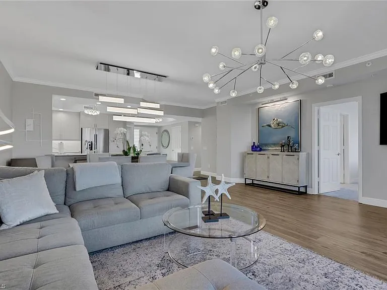 420 Cove Tower Dr #802 — Photo 8
