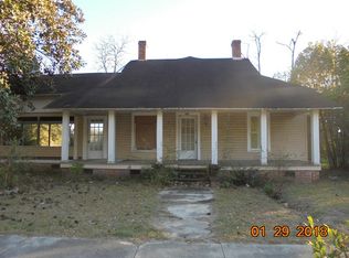 516 Bryan St E, Douglas, GA 31533