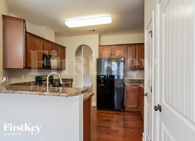 1012 Pilgrim Ln — Photo 8