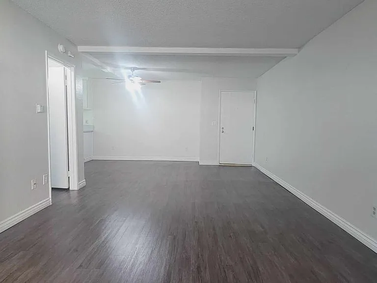 14101 Browning — Photo 19